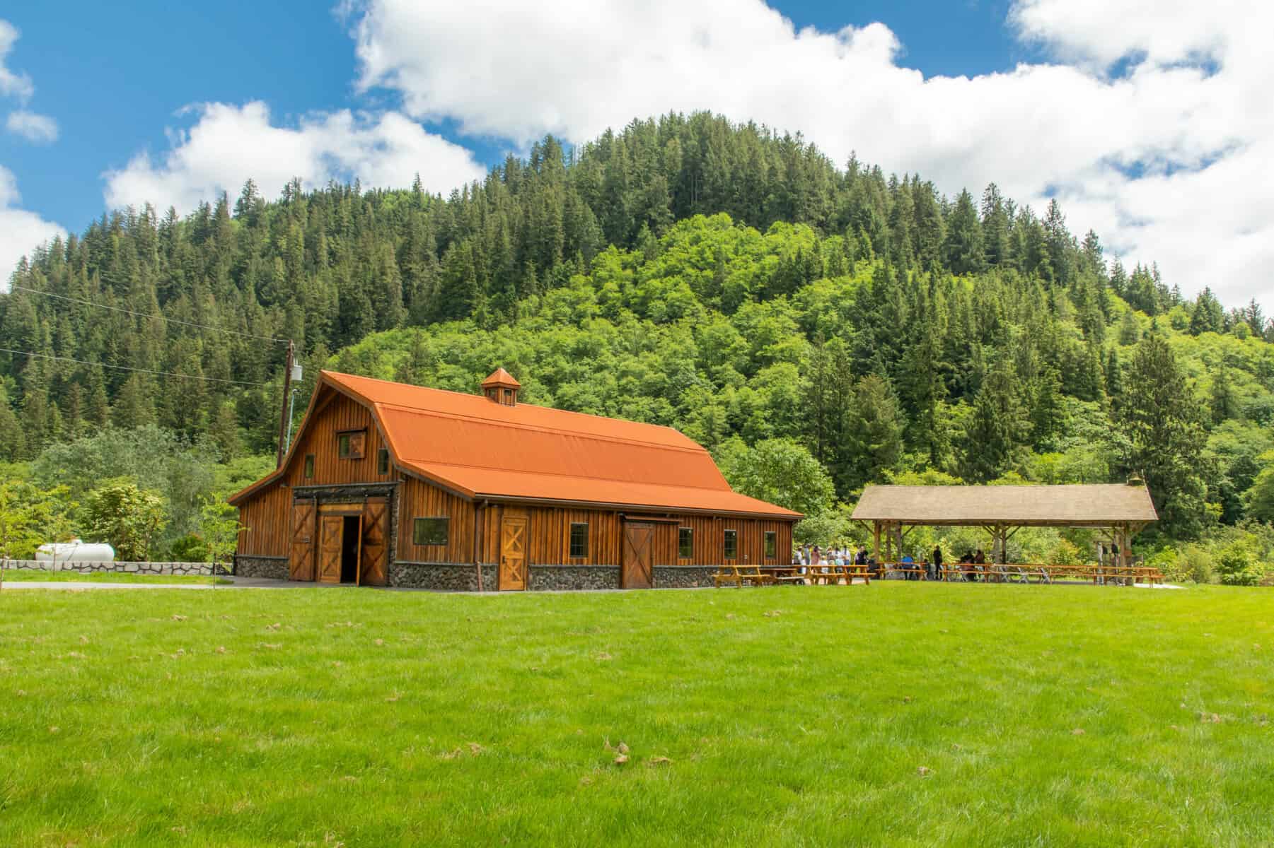 Hydrangea Ranch is Oregon’s premier destination wedding venue.